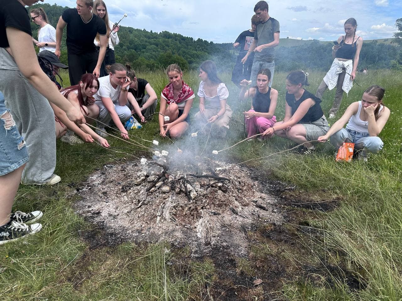 Літні канікули для здобувачів освіти І та ІІ курсів розпочалися захопливою подорожжю по Закарпаттю
